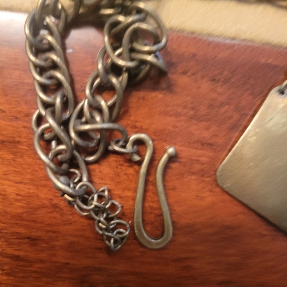 Metal vintage statement necklace - Picture 3 of 7